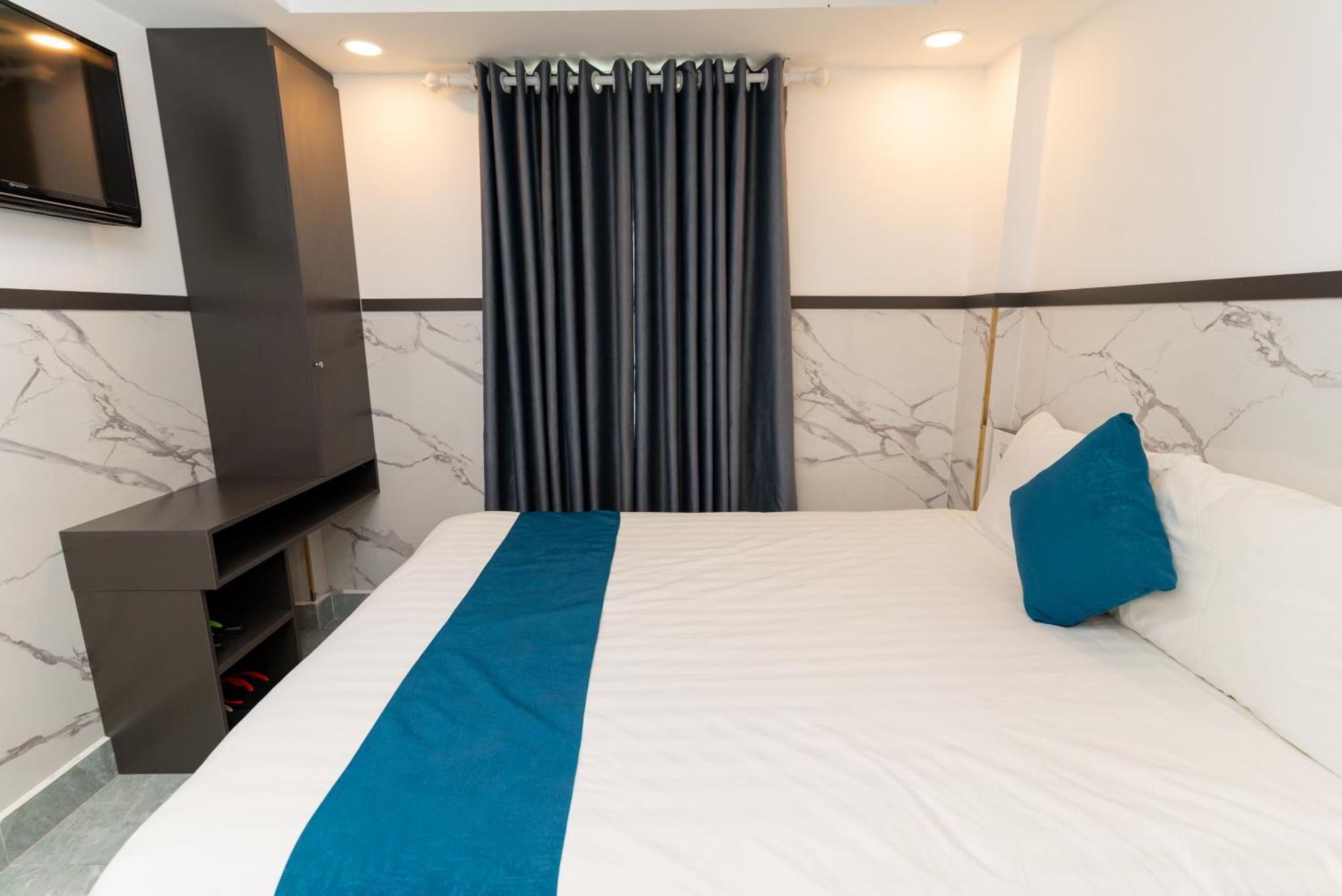 Prince Hotel Khách sạn