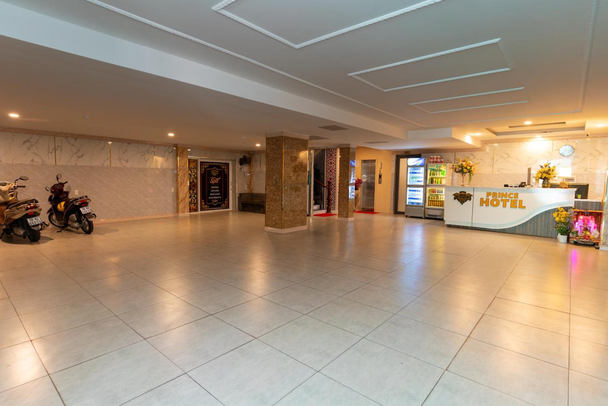 Prince Hotel Khách sạn 2*